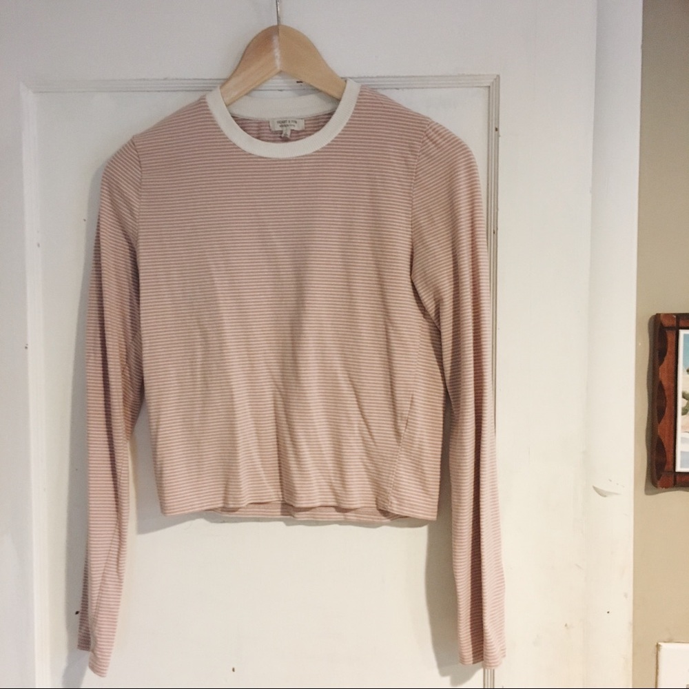 Heart & Hips Long Sleeved Crop Top —M